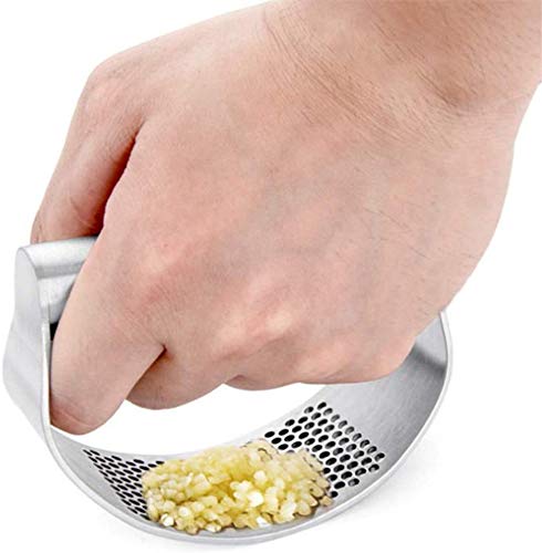 GuDoQi dishwasher-safe garlic press makes cleanup quick and easy.
