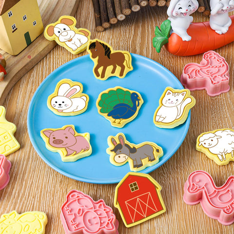 Guiqulai rooster stamp adds festive, detailed cookie textures.