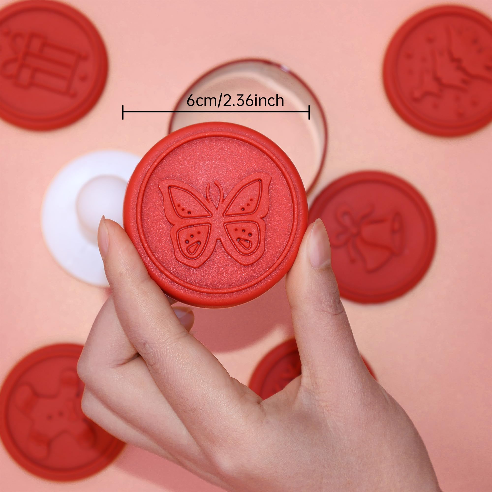 Gurlideo round cookie cutter included for versatile baking