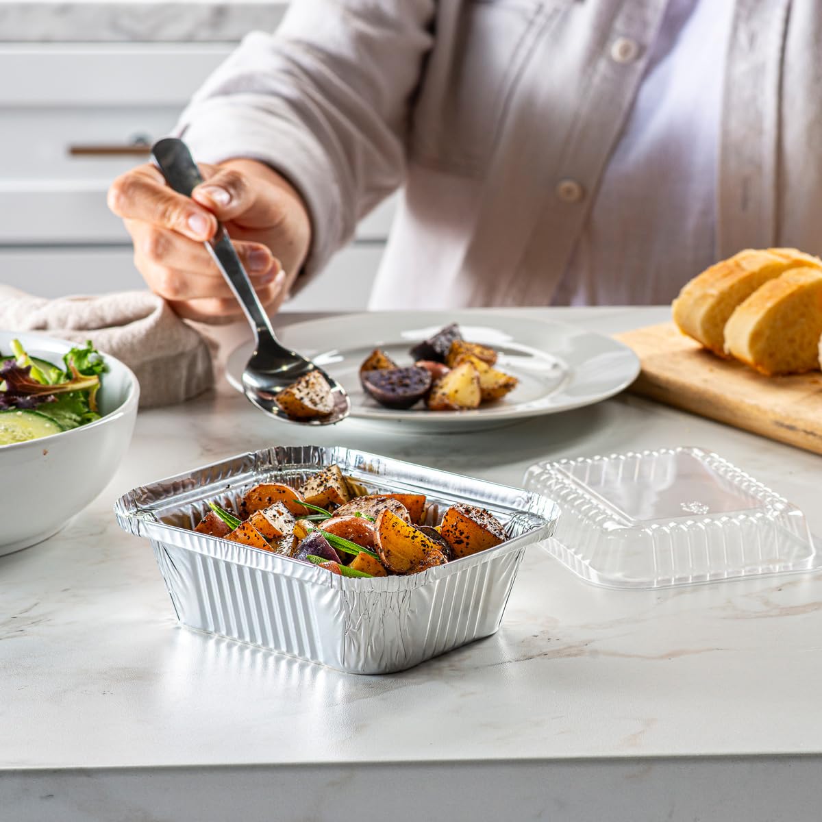 GUSTO 5x4 takeout pans shown as stackable meal prep containers.