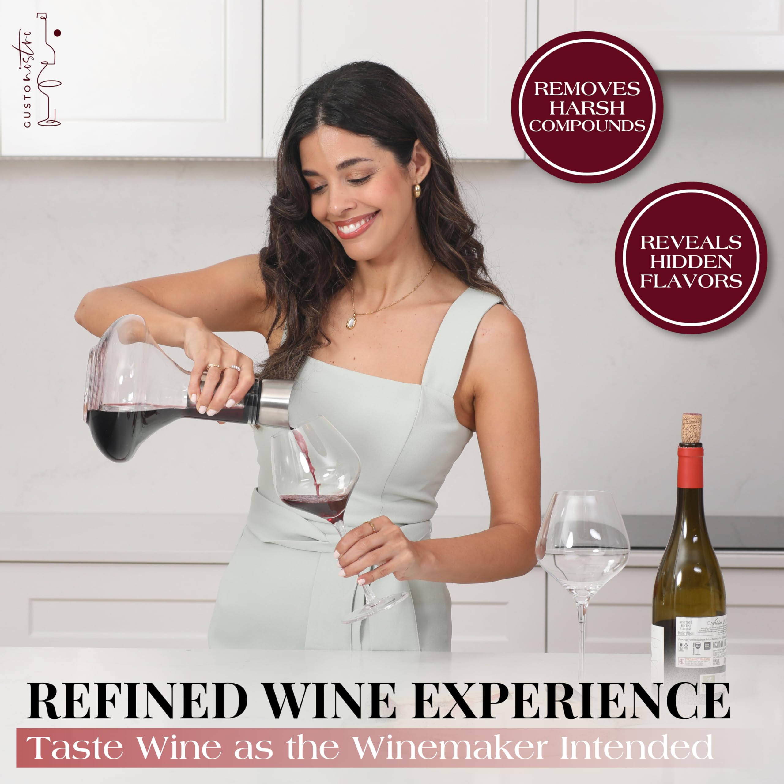Gusto Nostro wide-base red wine decanter promotes ample surface exposure for richer aromas