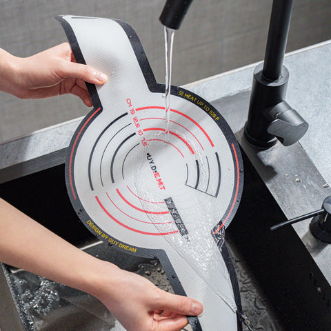 Multiple sizes and colors from GUY.DRE.MAT for versatile baking.