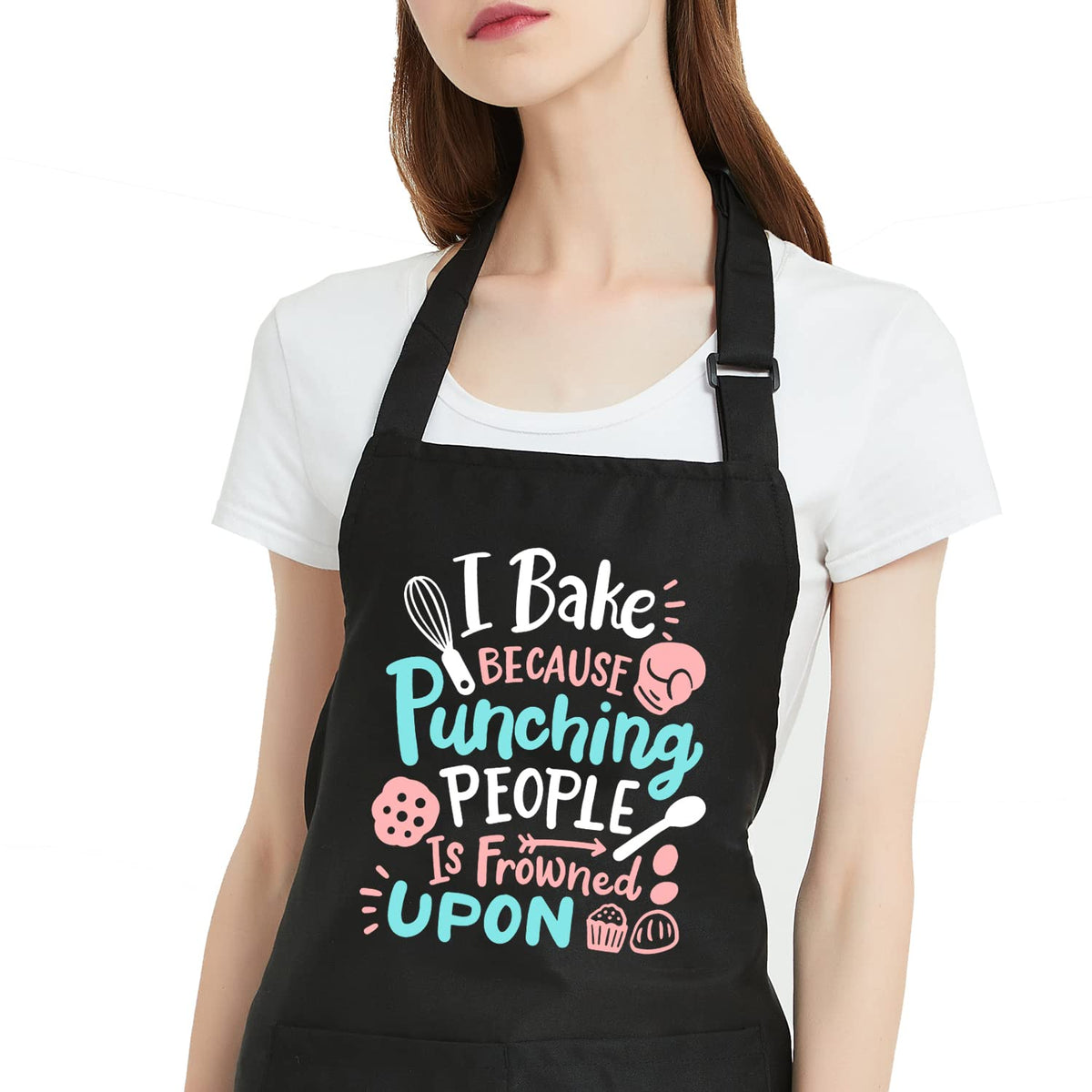The Gvlrbut funny apron with pockets keeps utensils within reach during baking.