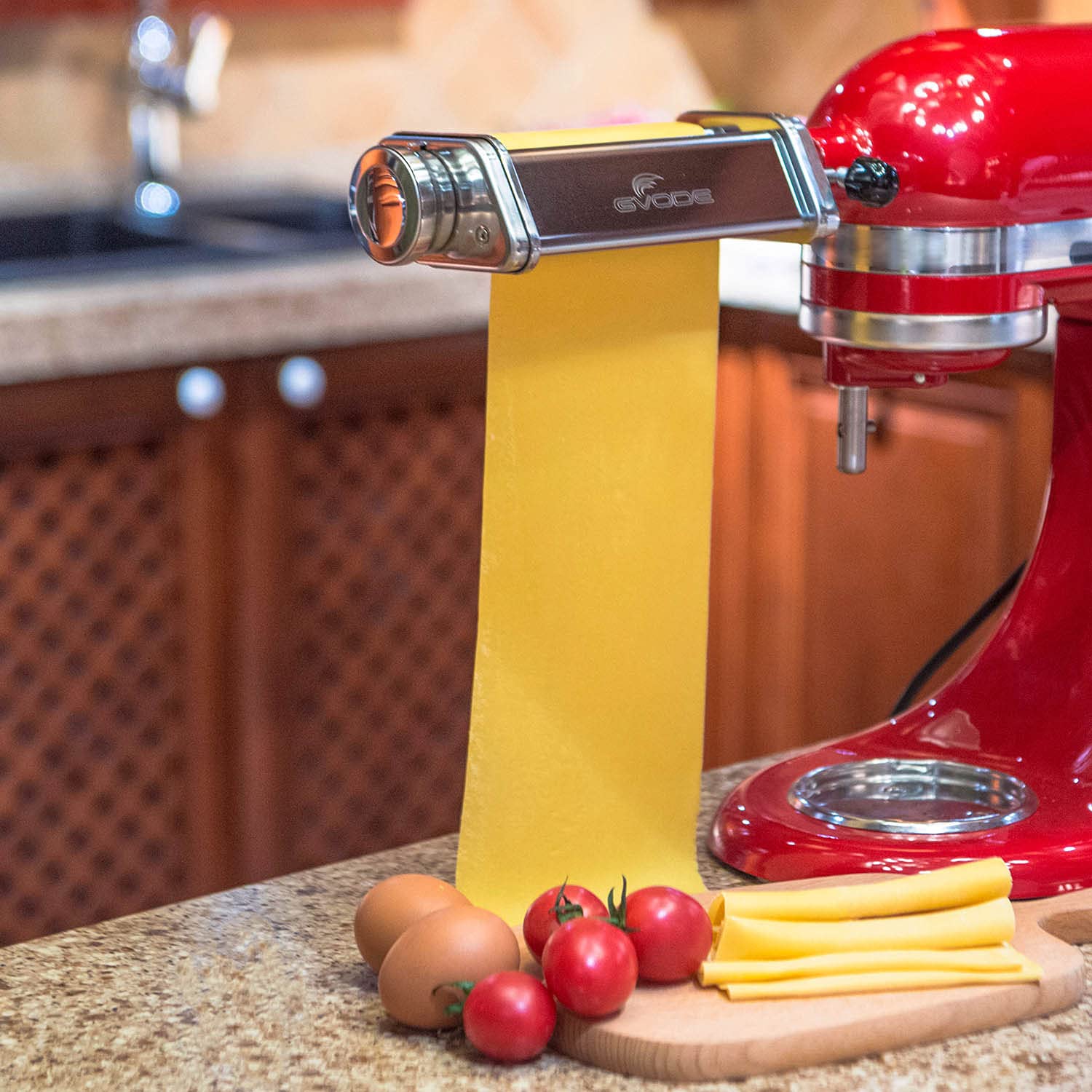 Close-up of the GVODE 8-position thickness knob on the pasta roller.