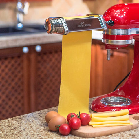 Close-up of the GVODE 8-position thickness knob on the pasta roller.