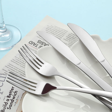 Gymdin silverware ready for dishwasher cleaning after meals