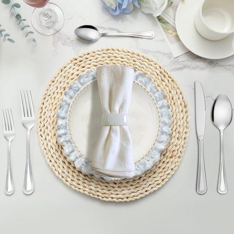 Gymdin ergonomic, balanced handles deliver comfortable dining experiences.