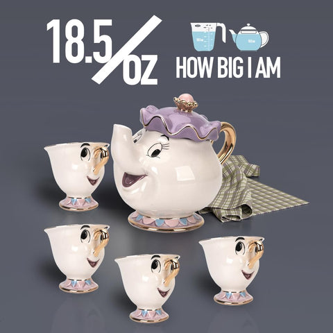 GZHaiTuoSi teapot with golden handle adds elegant table appeal.
