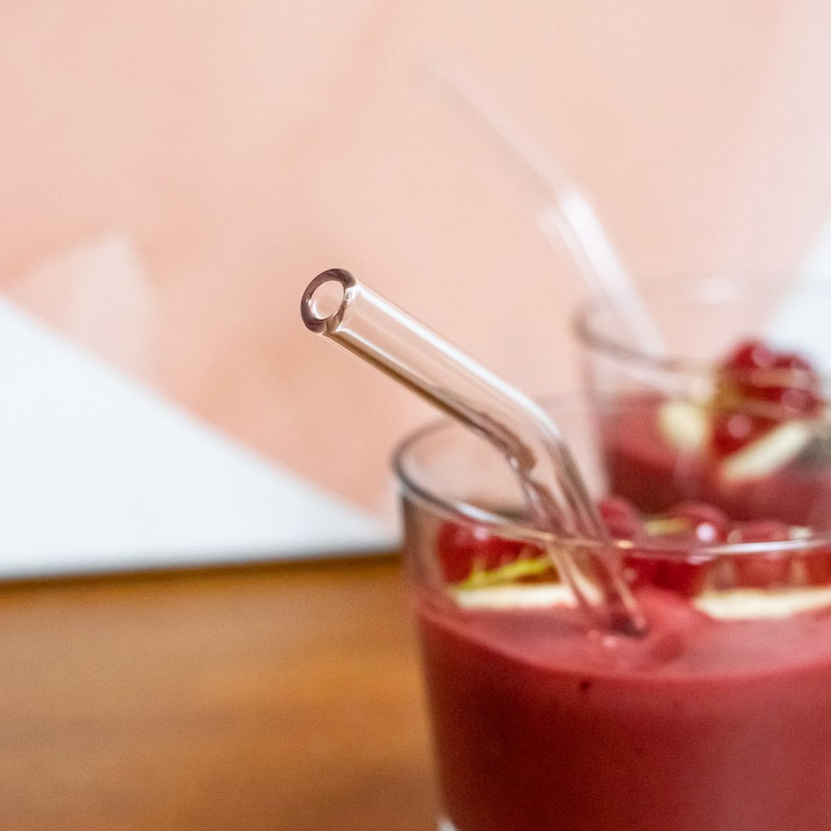 HALM ideal for smoothies and cocktails with a clean glass-on-glass feel
