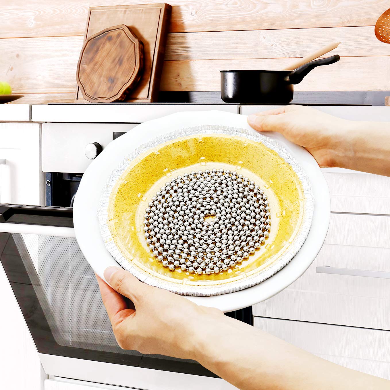 HANNAH'S BAKING pie crust weights in dishwasher-safe set for easy cleanup