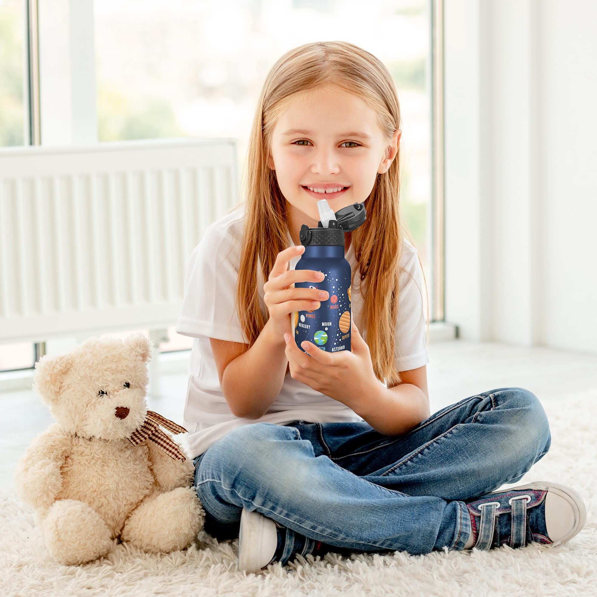 Han's Bottle includes strap for hands-free carrying at school or outdoors.