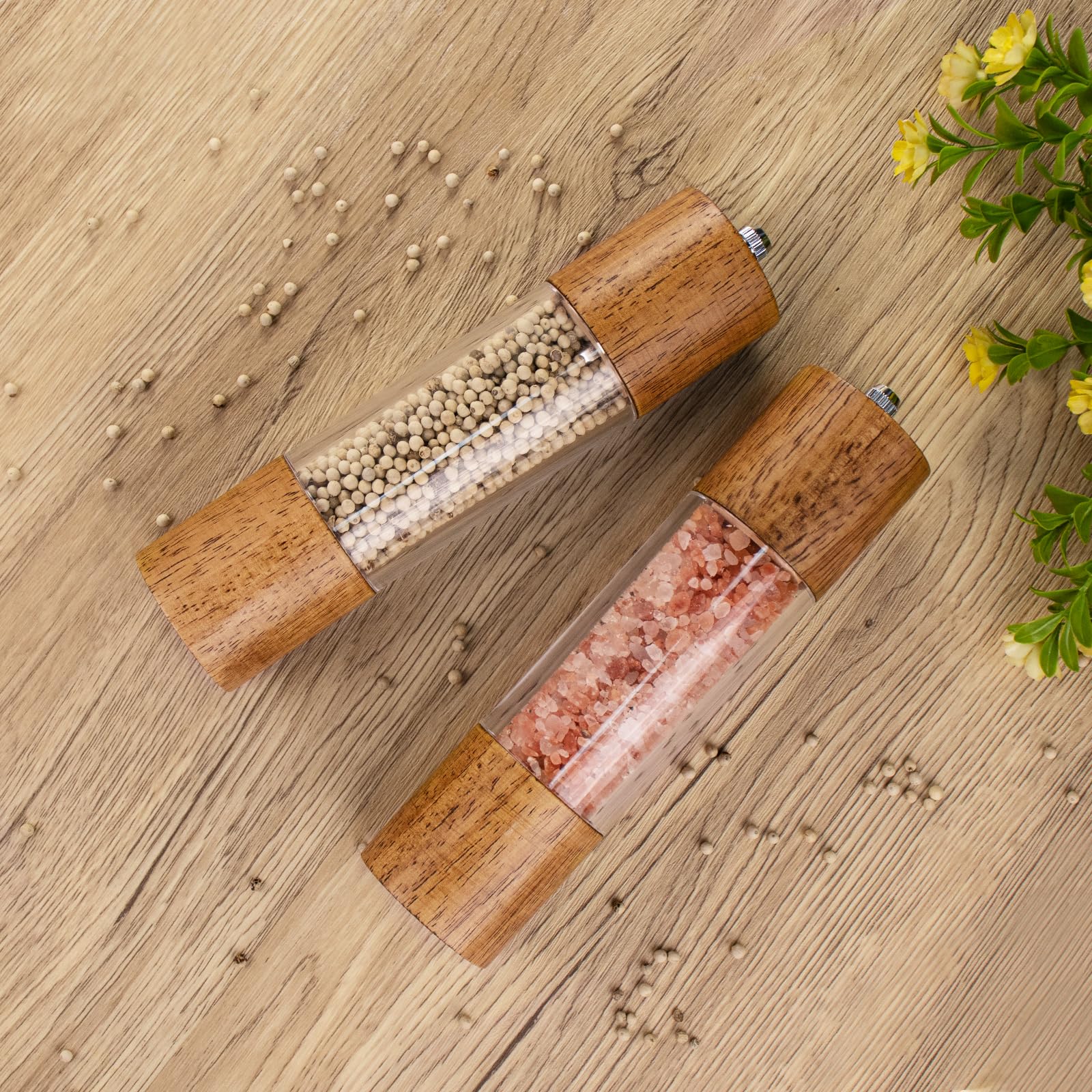 Haomacro grinders side view highlighting slim profile and easy-grip shape for daily use.
