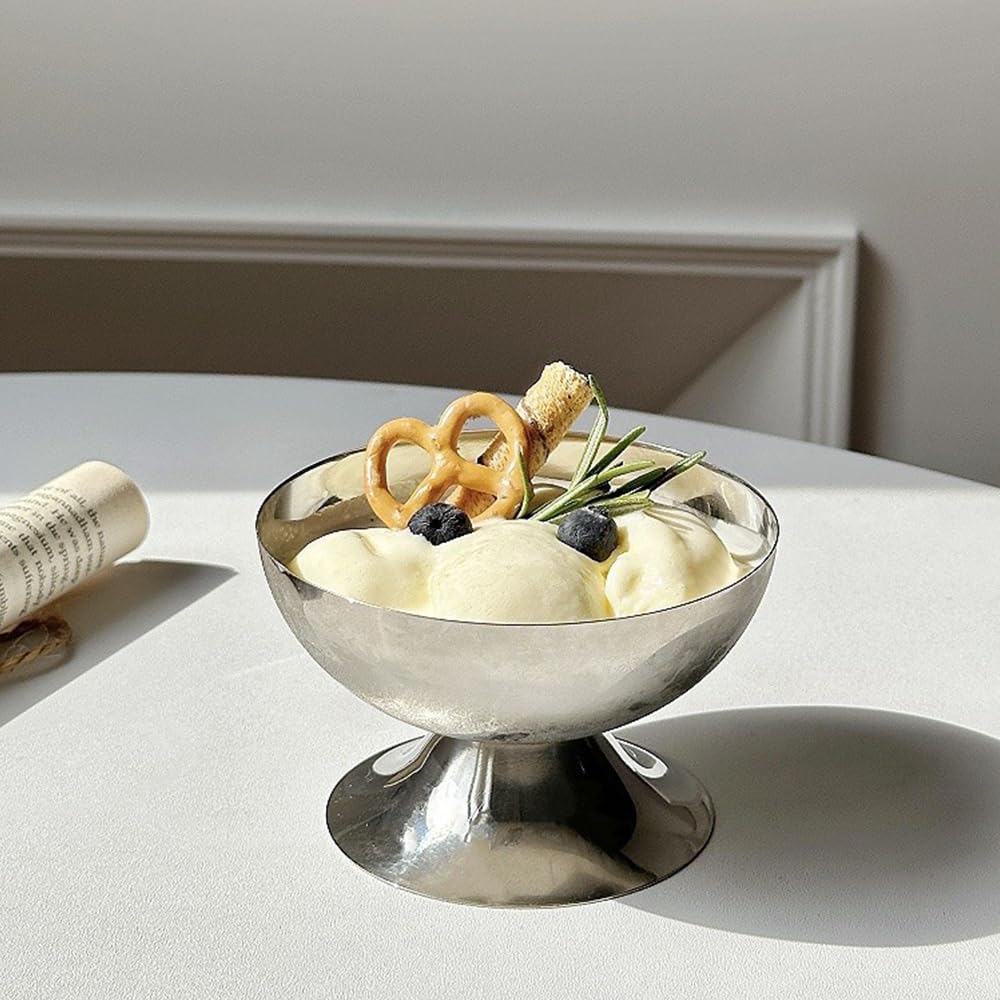 Hapivida gelato-serving bowls in silver for festive desserts