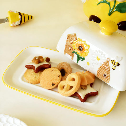 Happy Will compact butter dish saves counter space on busy countertops.