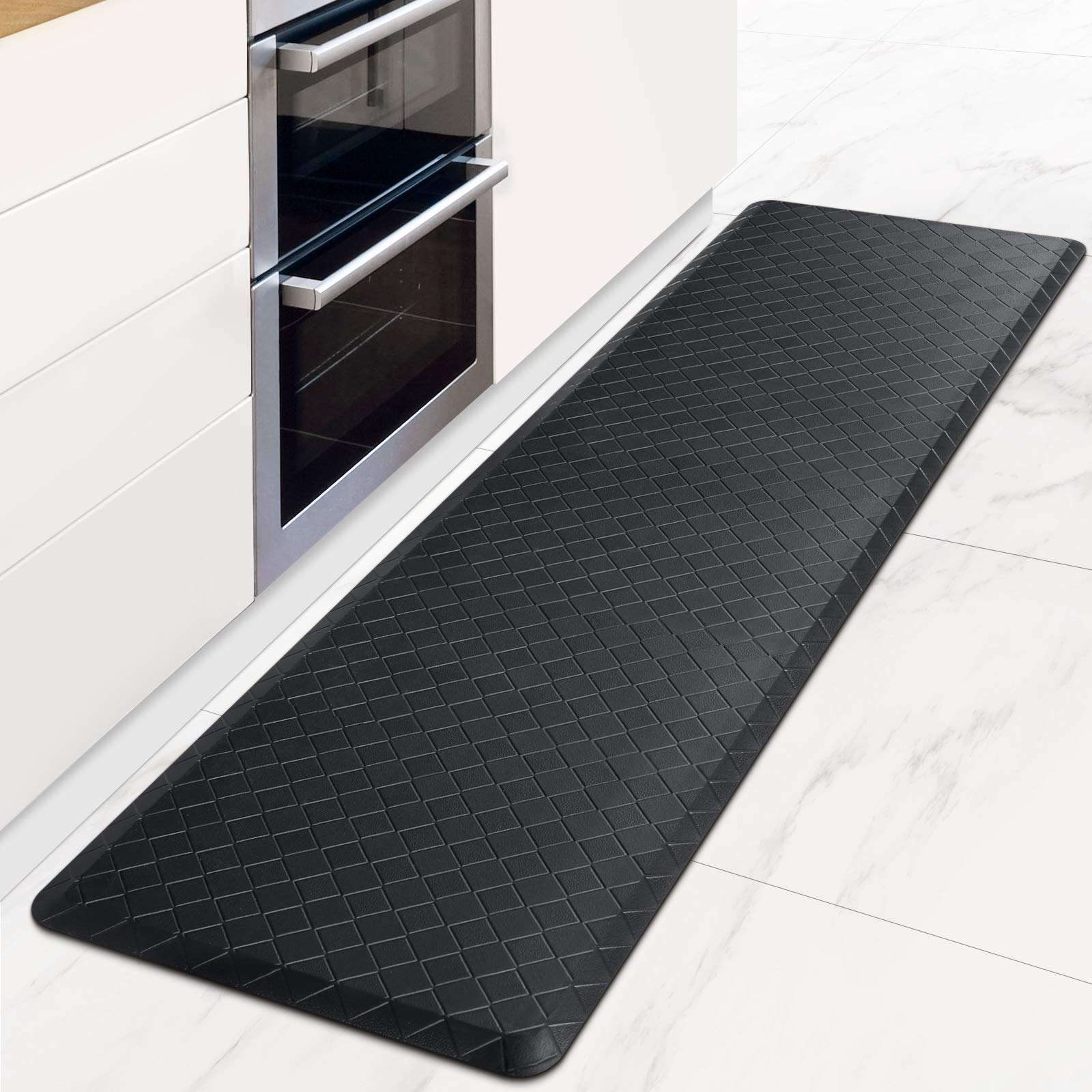 HappyTrends Kitchen Mat with ergonomic cushion for comfortable standing.