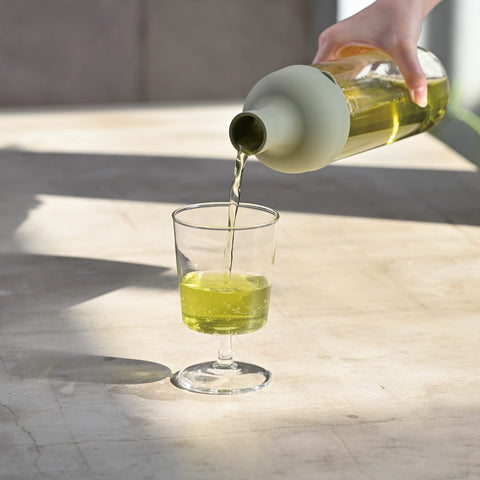 HARIO 750 ml capacity supports tea, cold brews, and infusions