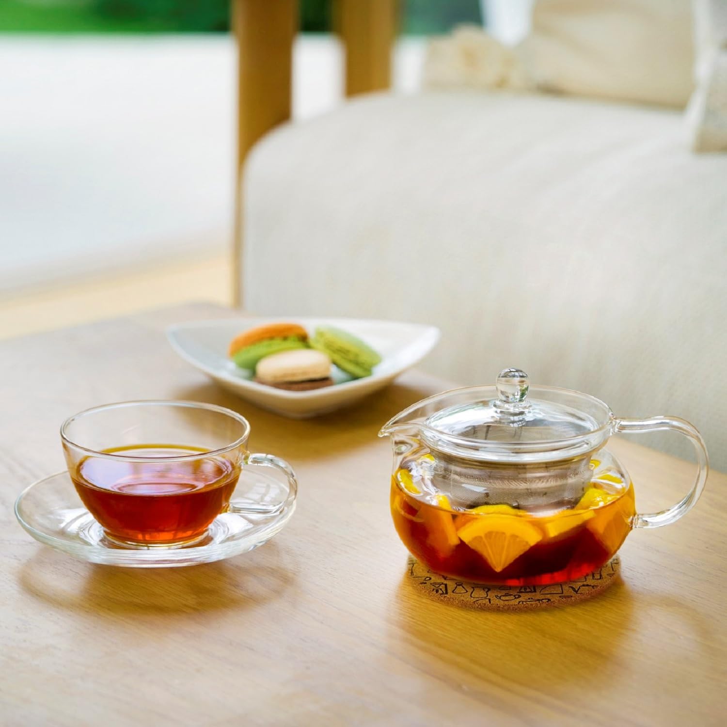 HARIO ChaCha Kyusu Maru full brew, vibrant tea colors as leaves unfold.