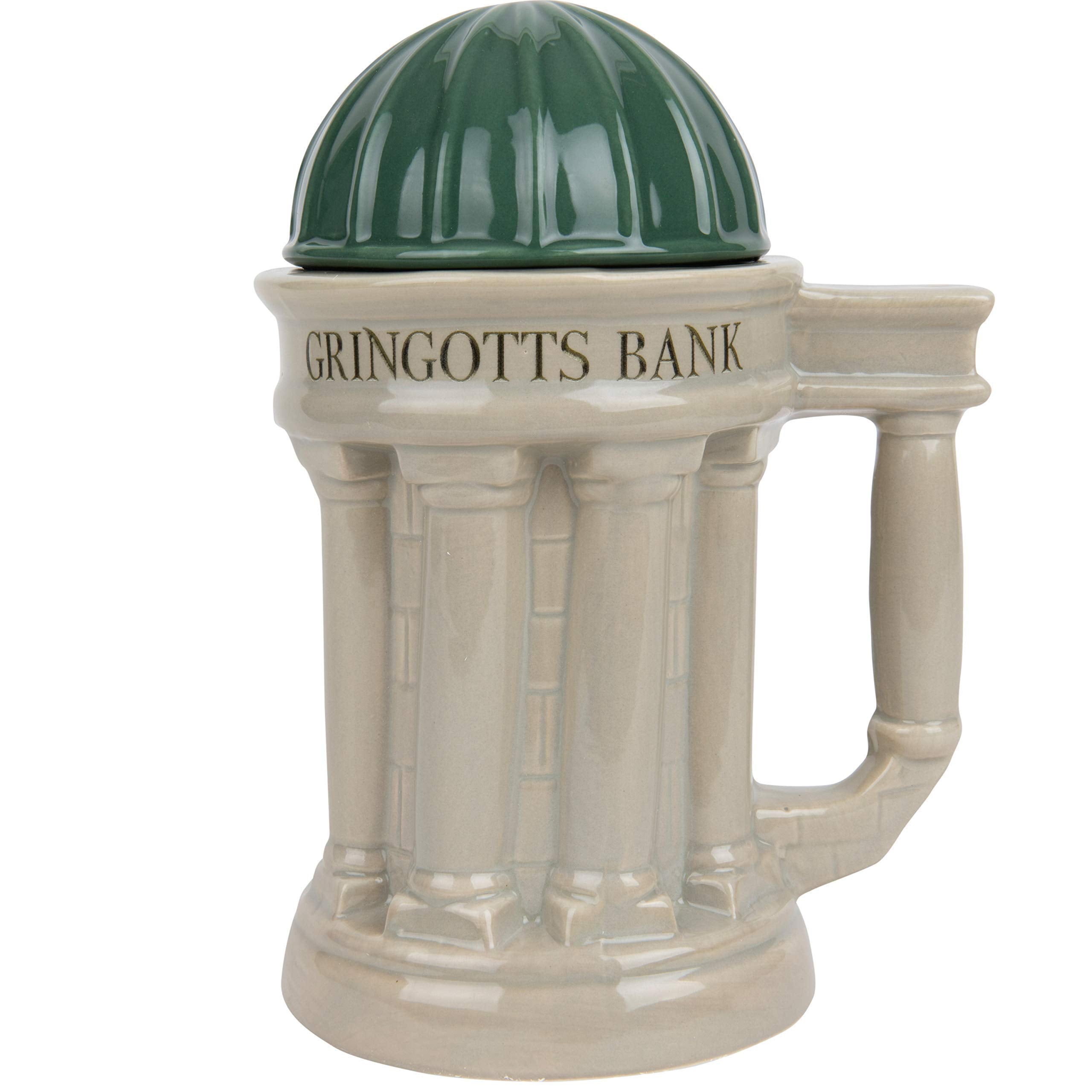 Harry Potter Gringotts mug with lid keeps drinks warm.