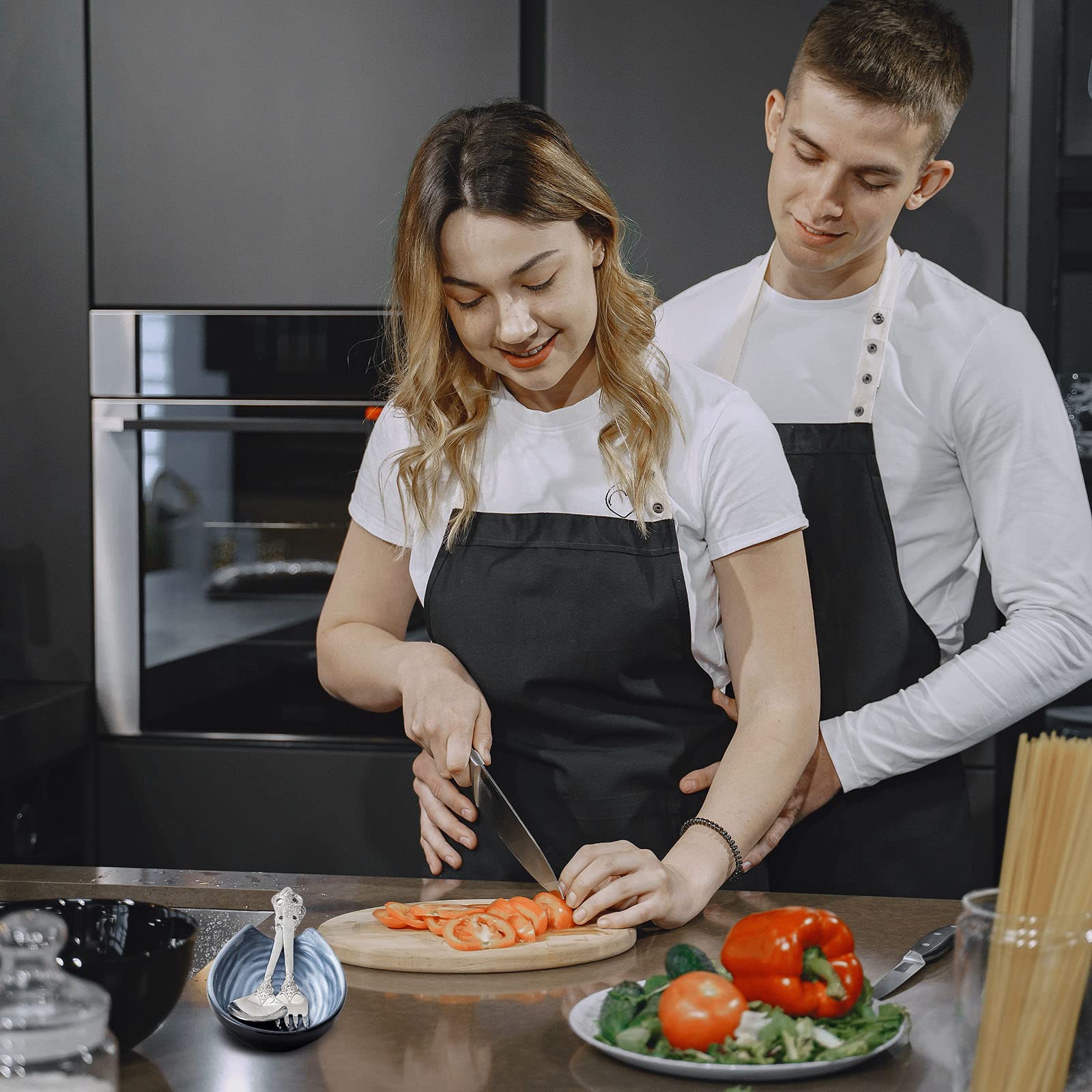 HASENSE spoon rest is heat-resistant for hot utensils.