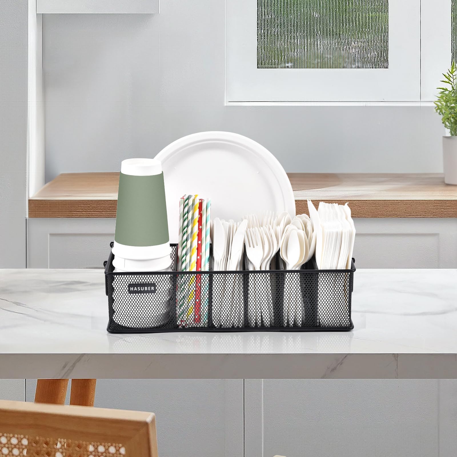 Hasuber easy-to-clean design makes maintenance quick after gatherings.