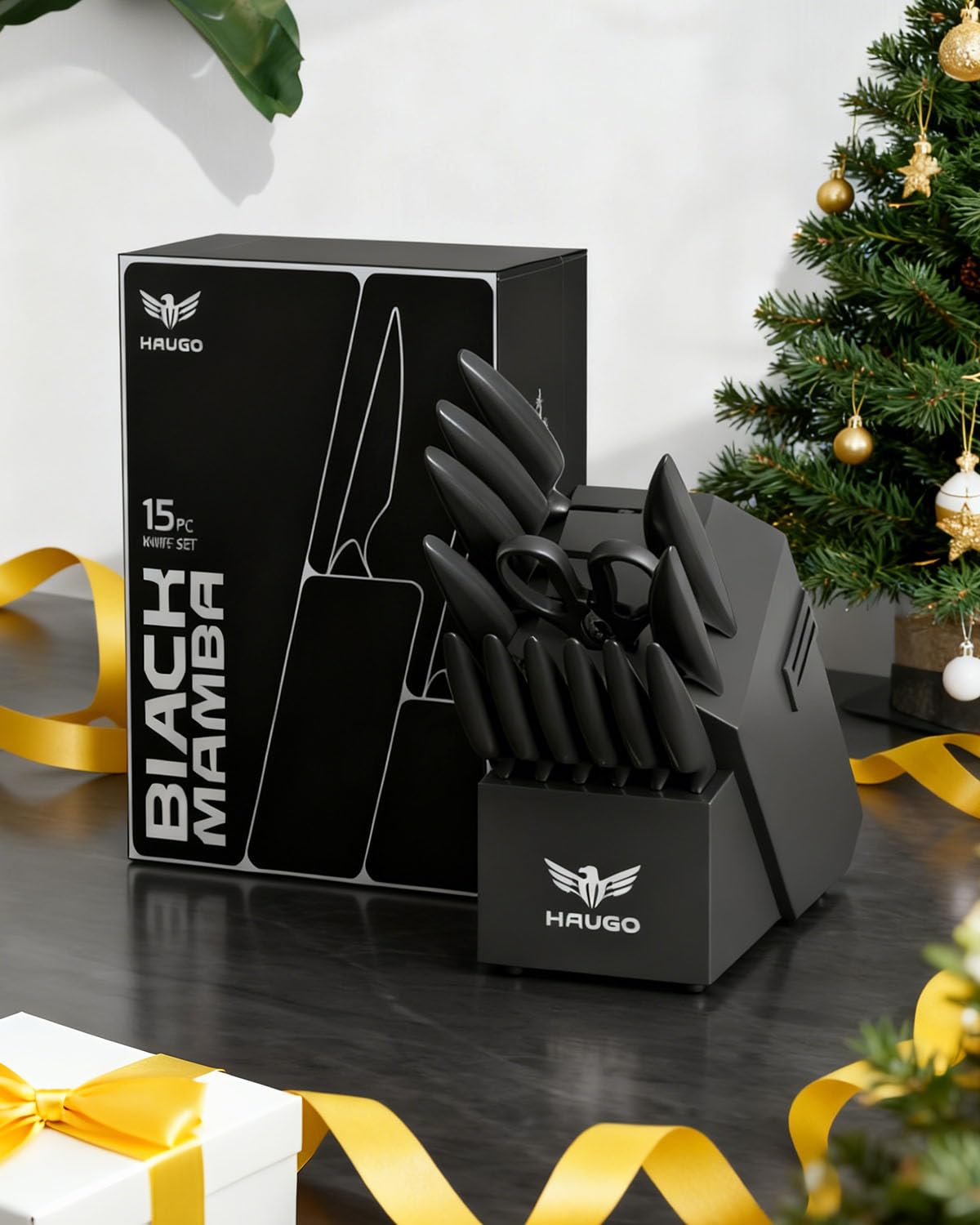 Haugo 4.5-inch steak knives set for easy serving.