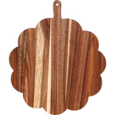 Havawish scalloped edge acacia board for elegant serving and presentation