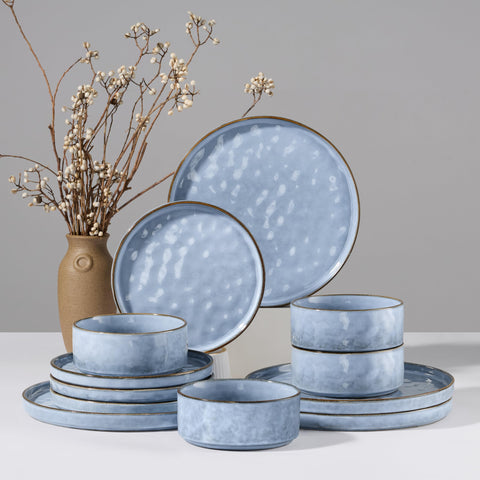 HaWare reactive blue ripple surface dinnerware adds refined style to every meal.
