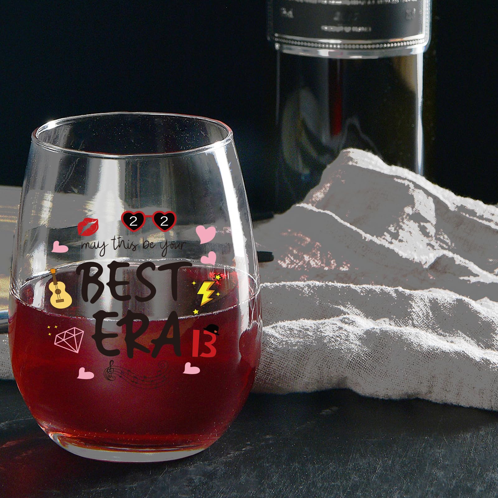 Close up of typography on HAYOOU glass highlighting fan inspired style.