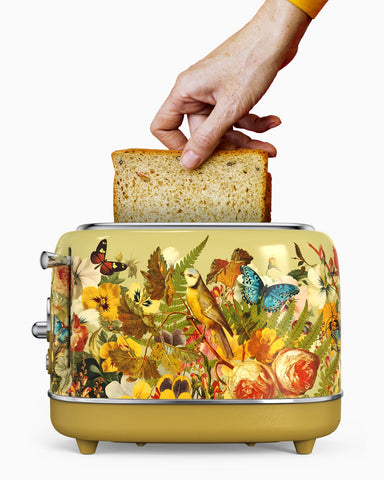 Reheat function on Hazel Quinn x Eduardo Recife toaster reheats evenly.