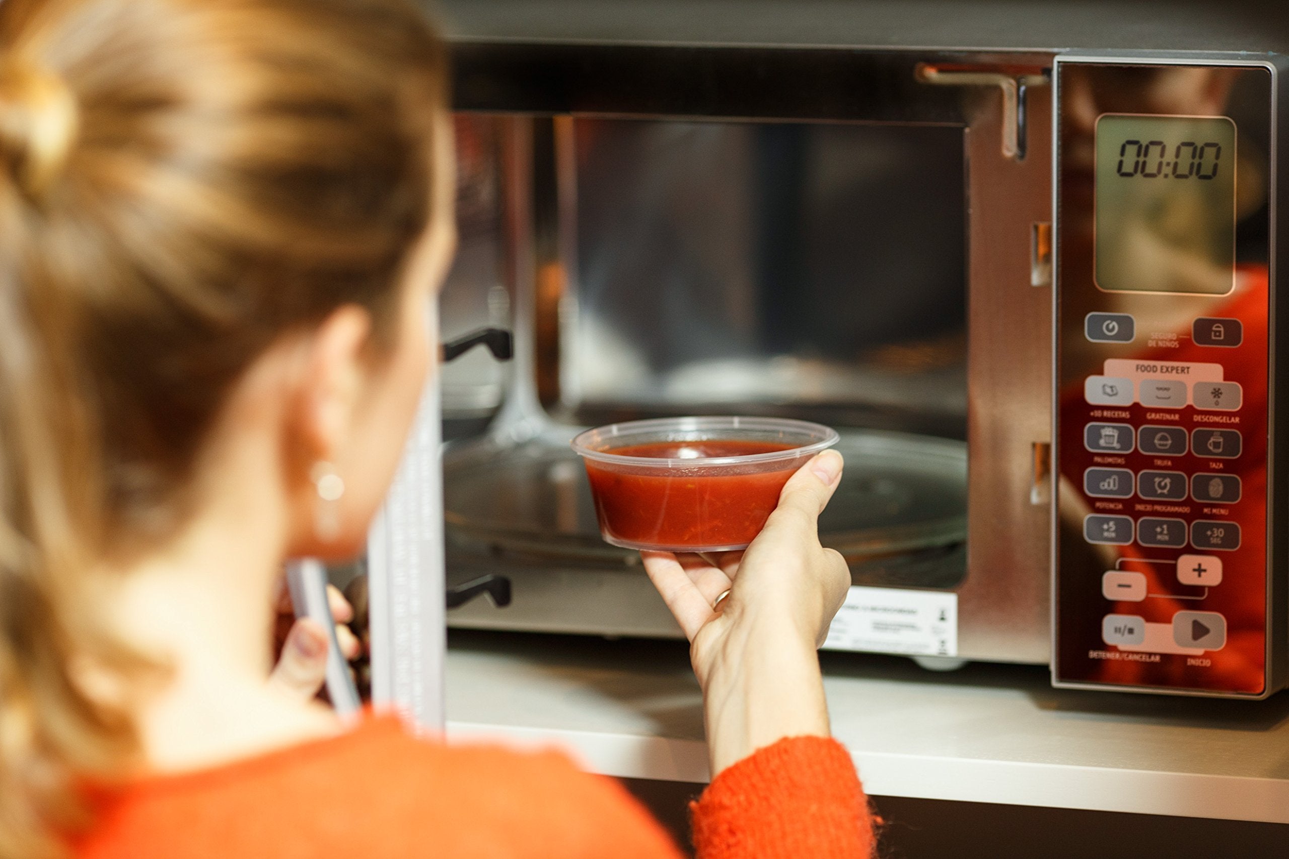Healthy Packers BPA-free plastic containers provide durable, reusable storage.