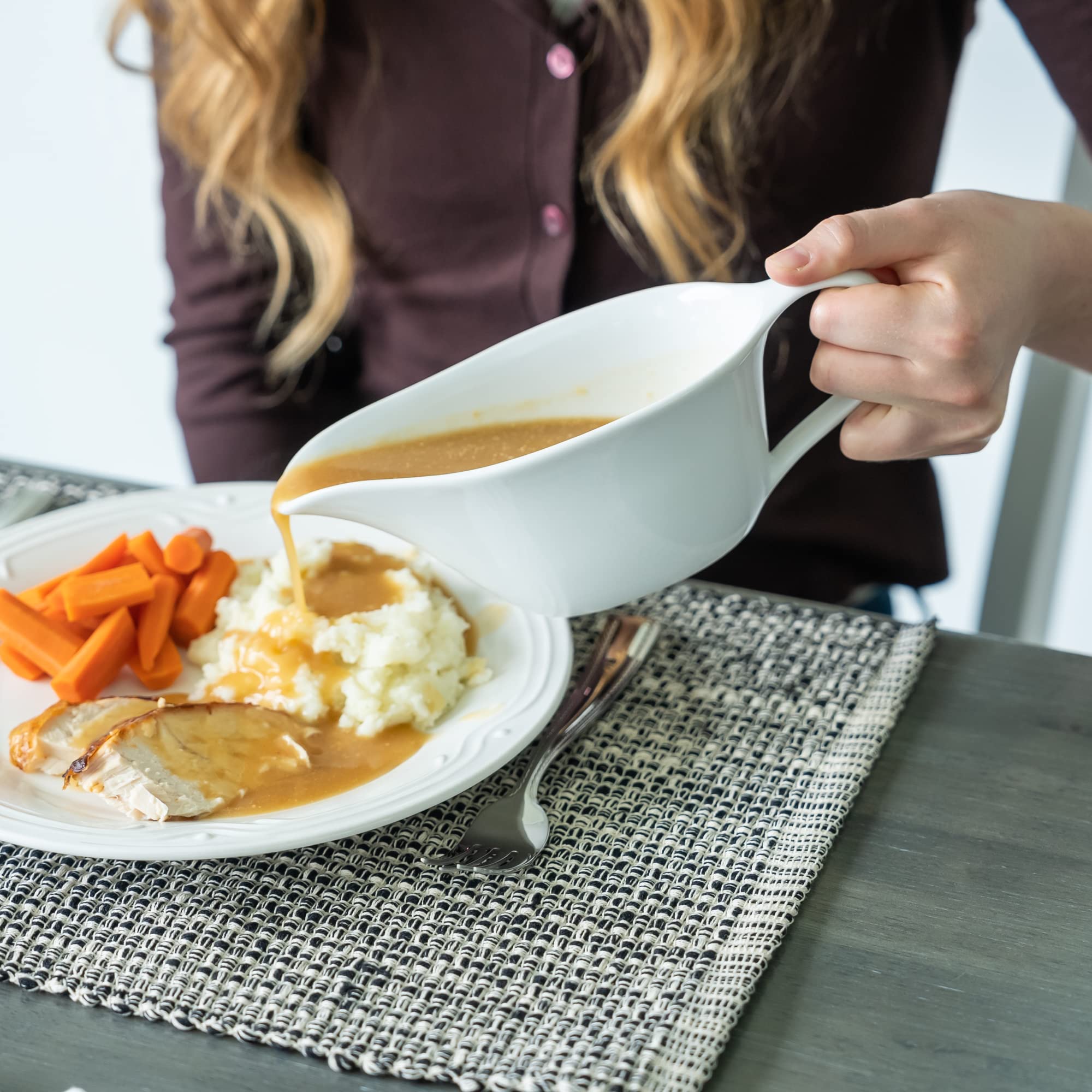 Heartland Home gift boxed gravy boat makes a thoughtful housewarming present