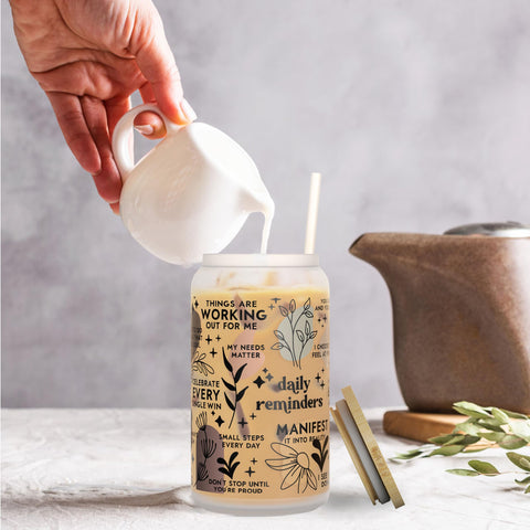 Heather & Willow bamboo lid with silicone seal prevents spills during travel