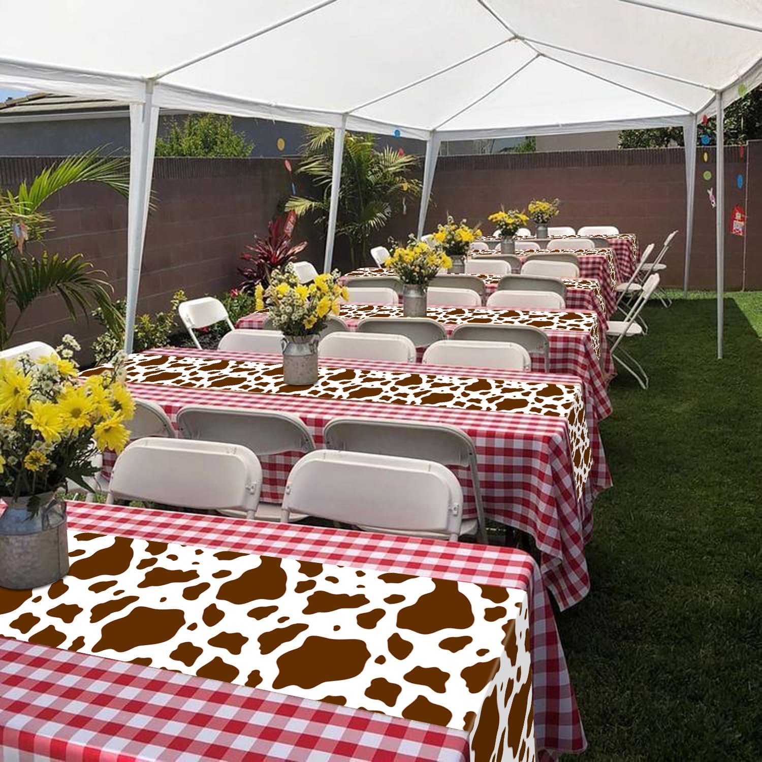 Hegbolke table runner brings classic country style to picnics and rodeo nights