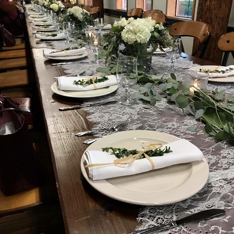 HEIPINIUYE table runner offers multipurpose décor for gifts and chair sashes