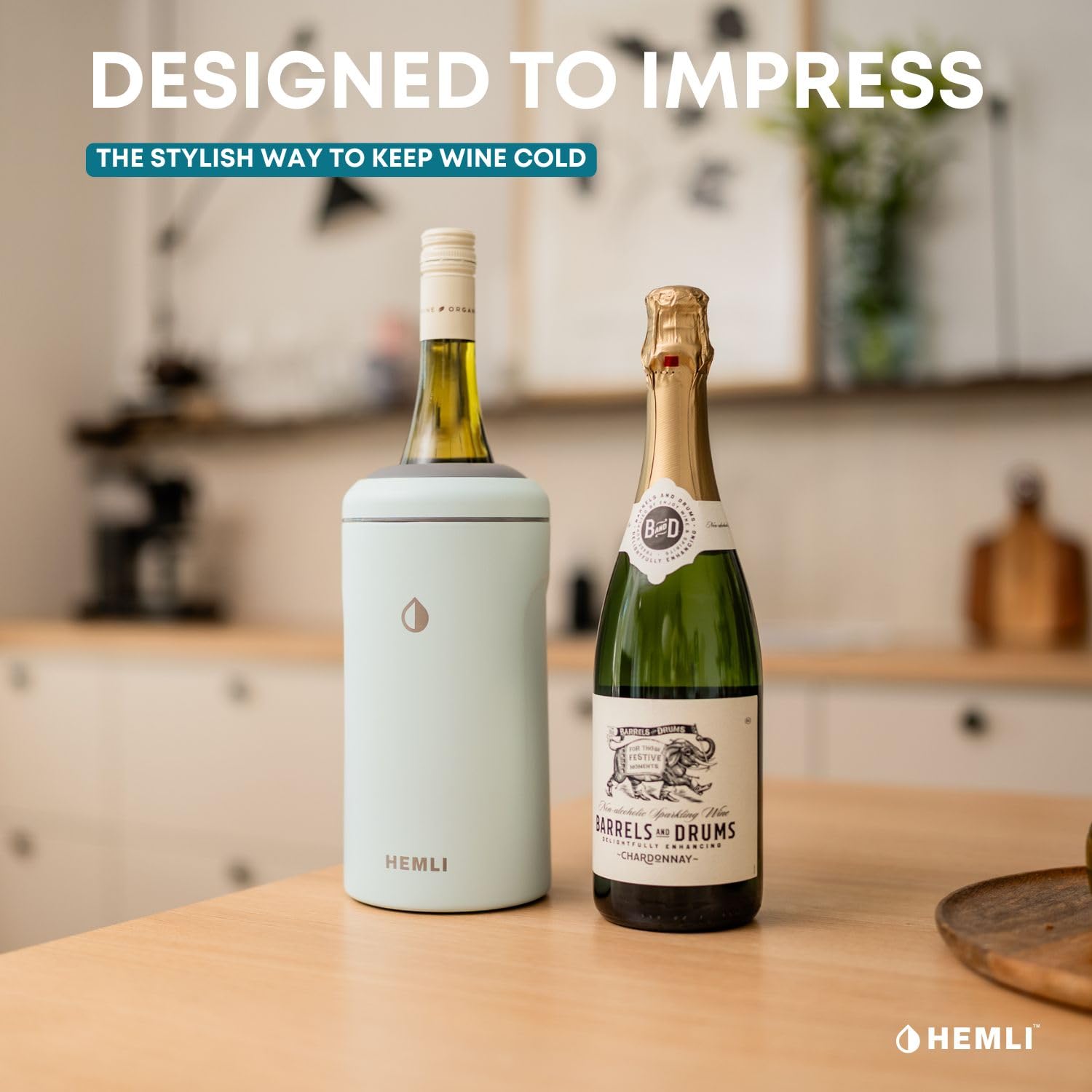 Hemli portable picnic chiller for beach days and patios.