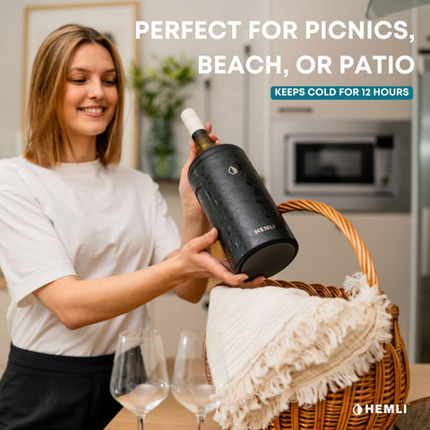 Hemli portable, stylish design for picnics and beach days.