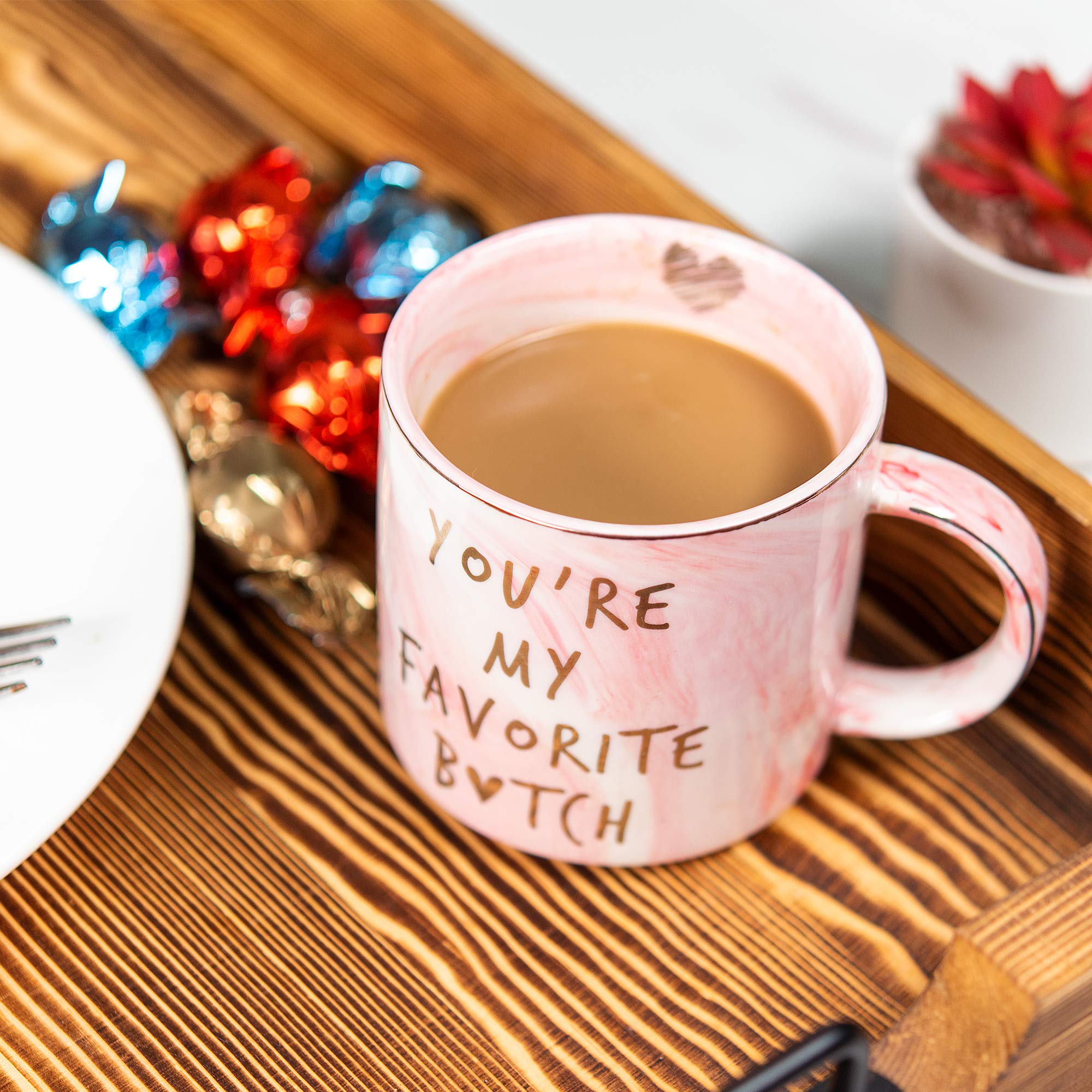 Hendson mug with golden heart inner lip adds elegance to tea time.