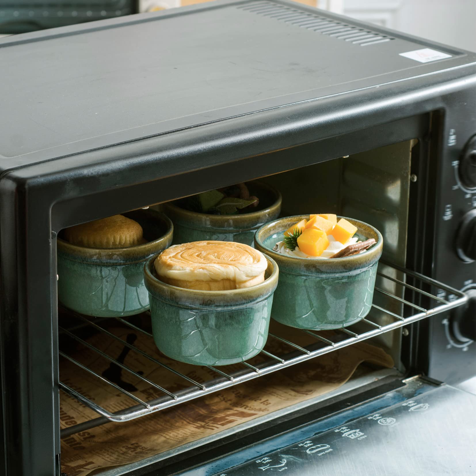 HENXFEN LEAD dishwasher-safe and microwave-safe ramekins for easy cleanup.