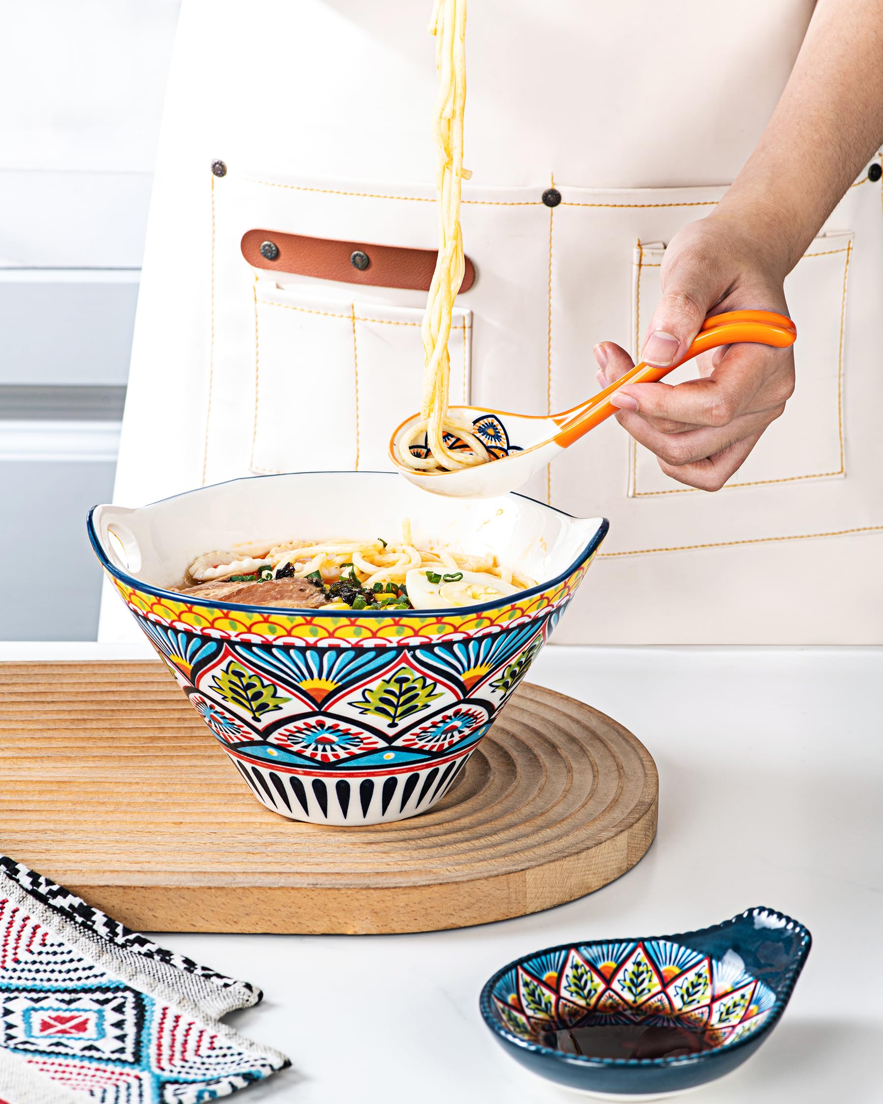 Microwave safe spoon by HENXFEN LEAD for reheating leftovers.