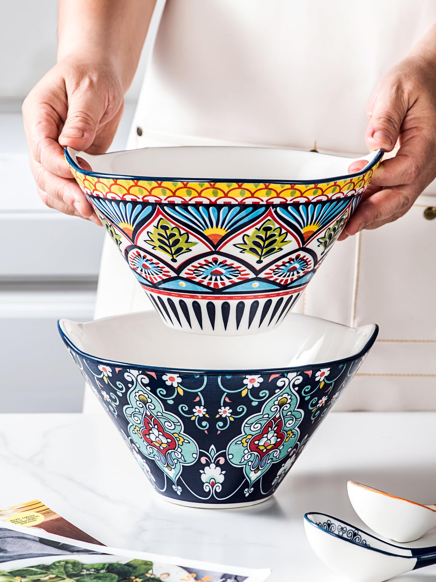 HENXFEN LEAD ramen bowls set 2 chopsticks—built-in holes keep utensils secure.