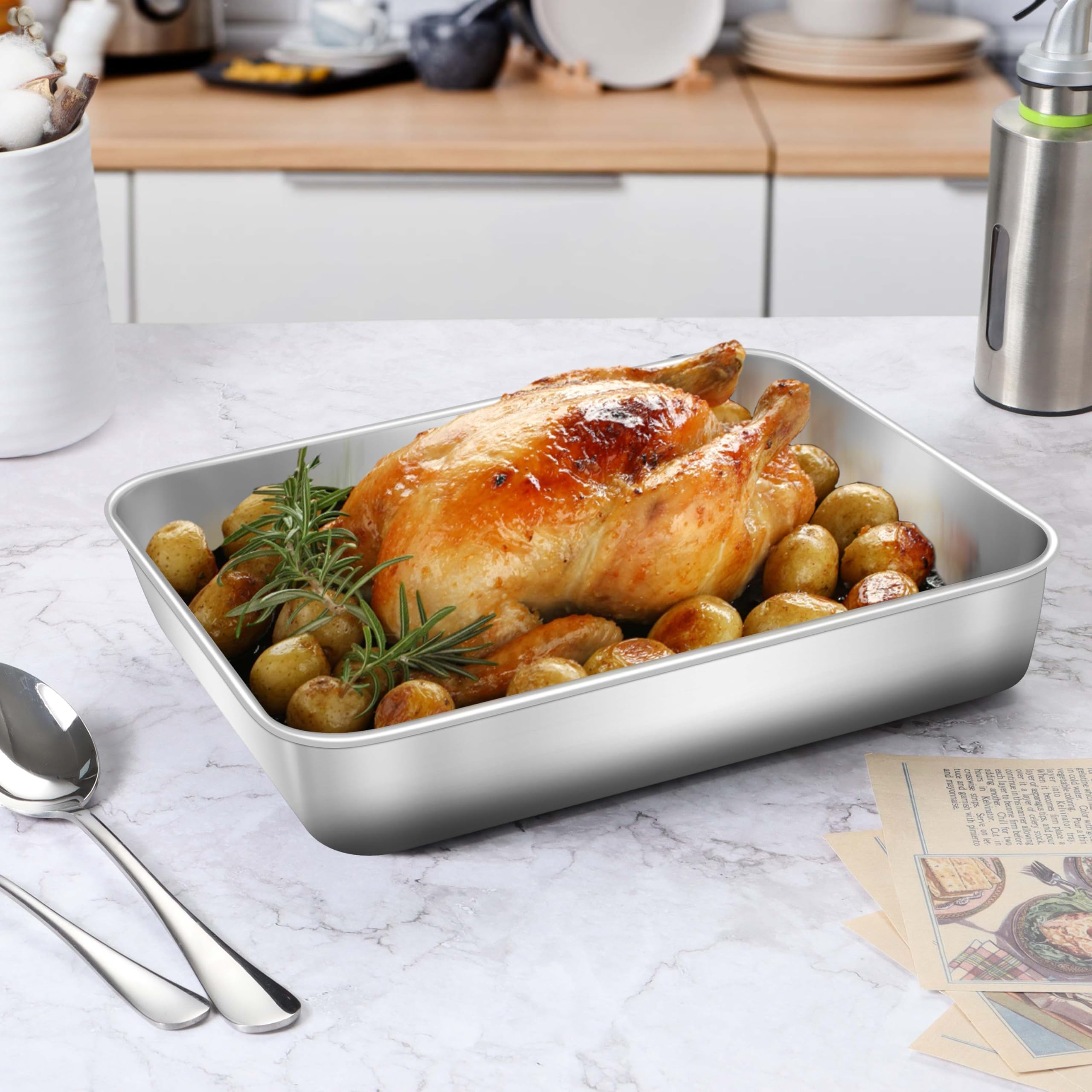 Herogo versatile pan suitable for lasagna brownies cakes and casseroles