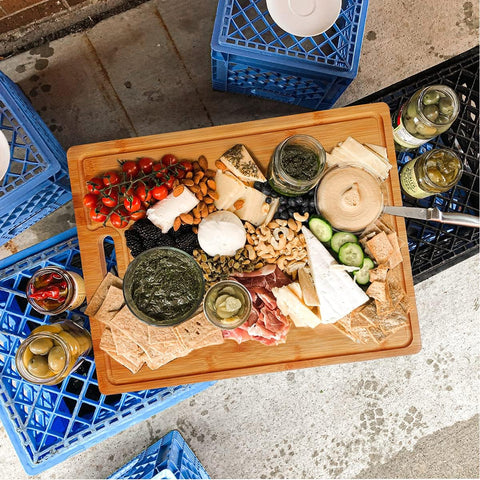 HHXRISE chopping board ideal for chopping, slicing, and serving on the table.