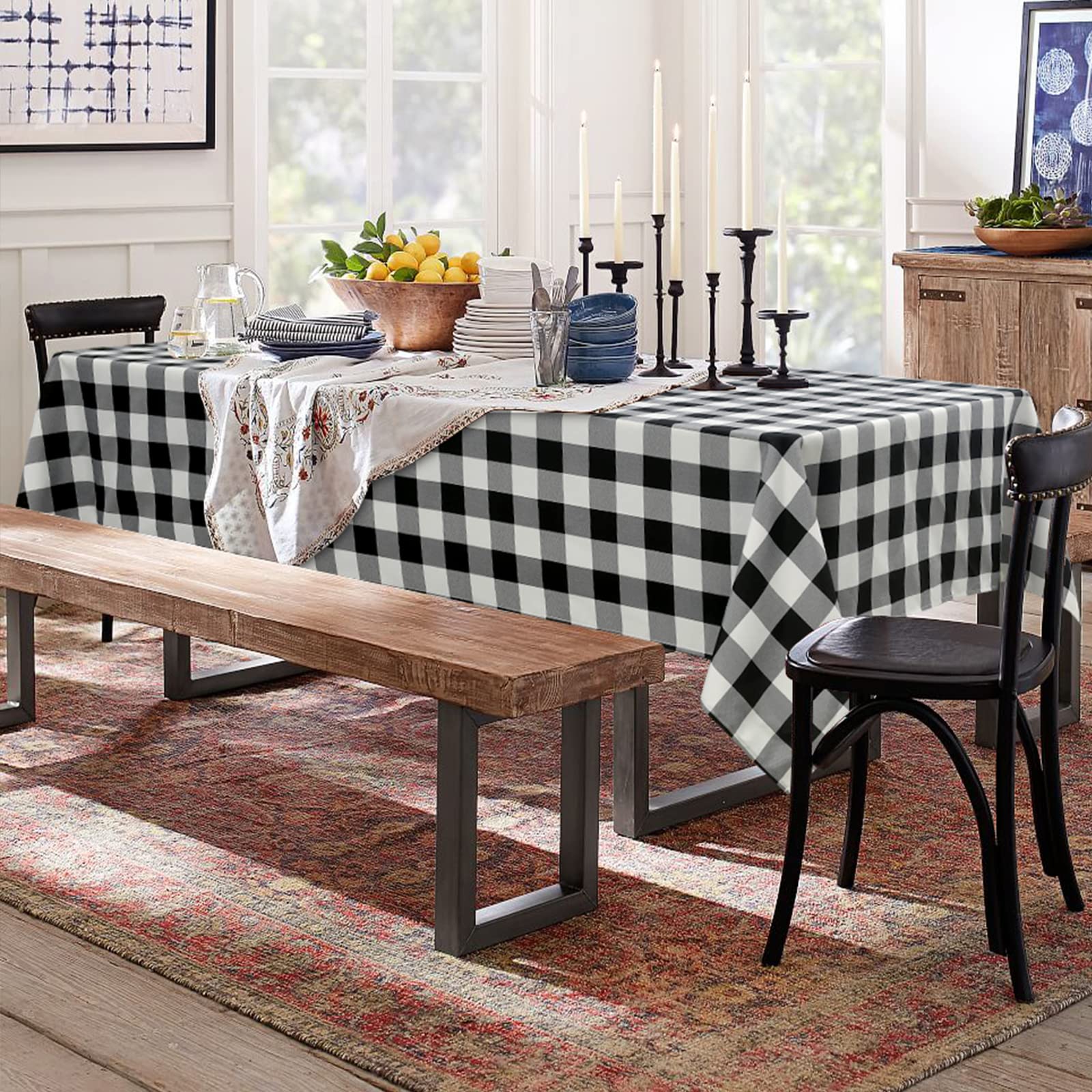 Hiasan waterproof tablecloth protects surfaces during outdoor picnics.