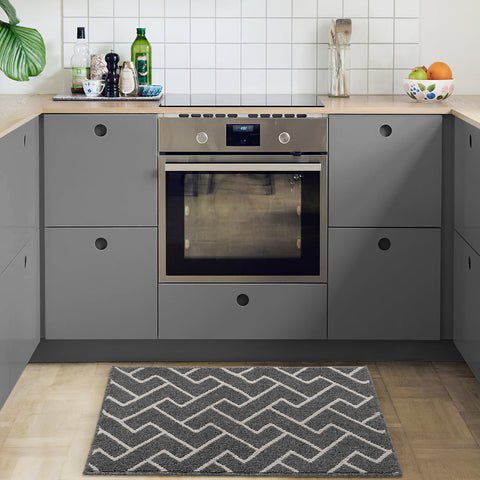 hicorfe All-weather mat handles outdoor and indoor use across seasons.