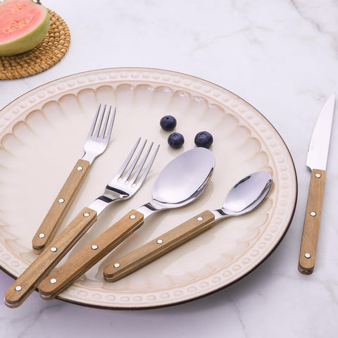 HIFIND mirror-polished flatware closeup shows durable stainless steel shine