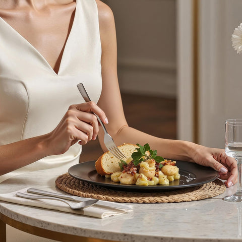 HIKAA dinner fork showing balanced weight and easy handling