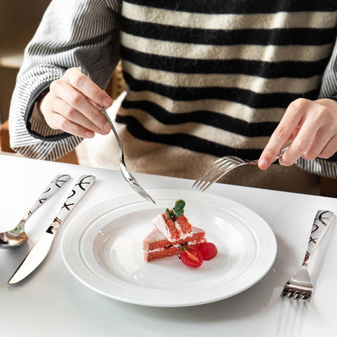 HIKAA flower-patternware elevates dining aesthetics and resists fingerprint smudges.