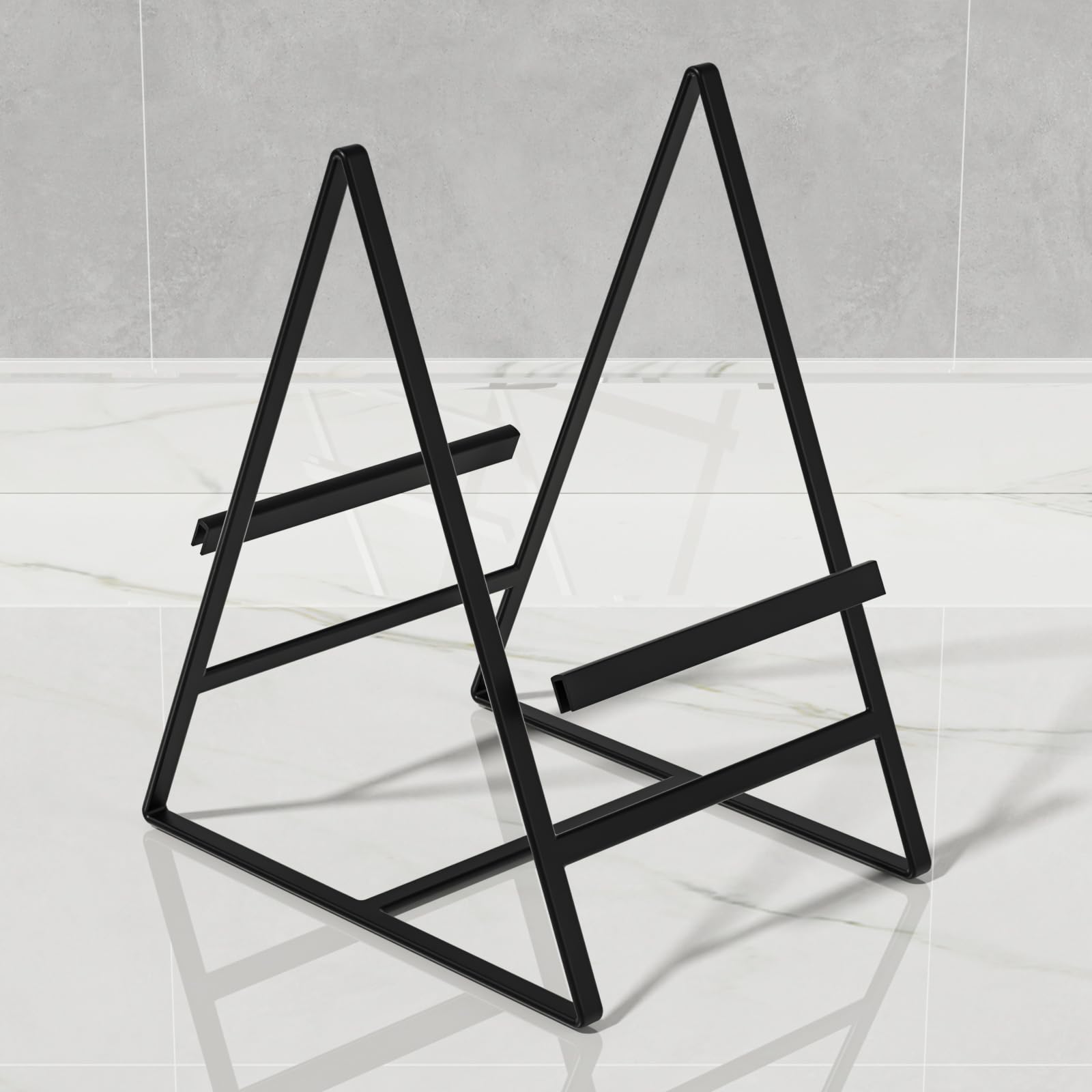 Hikinlichi triangle design complements various kitchen styles.