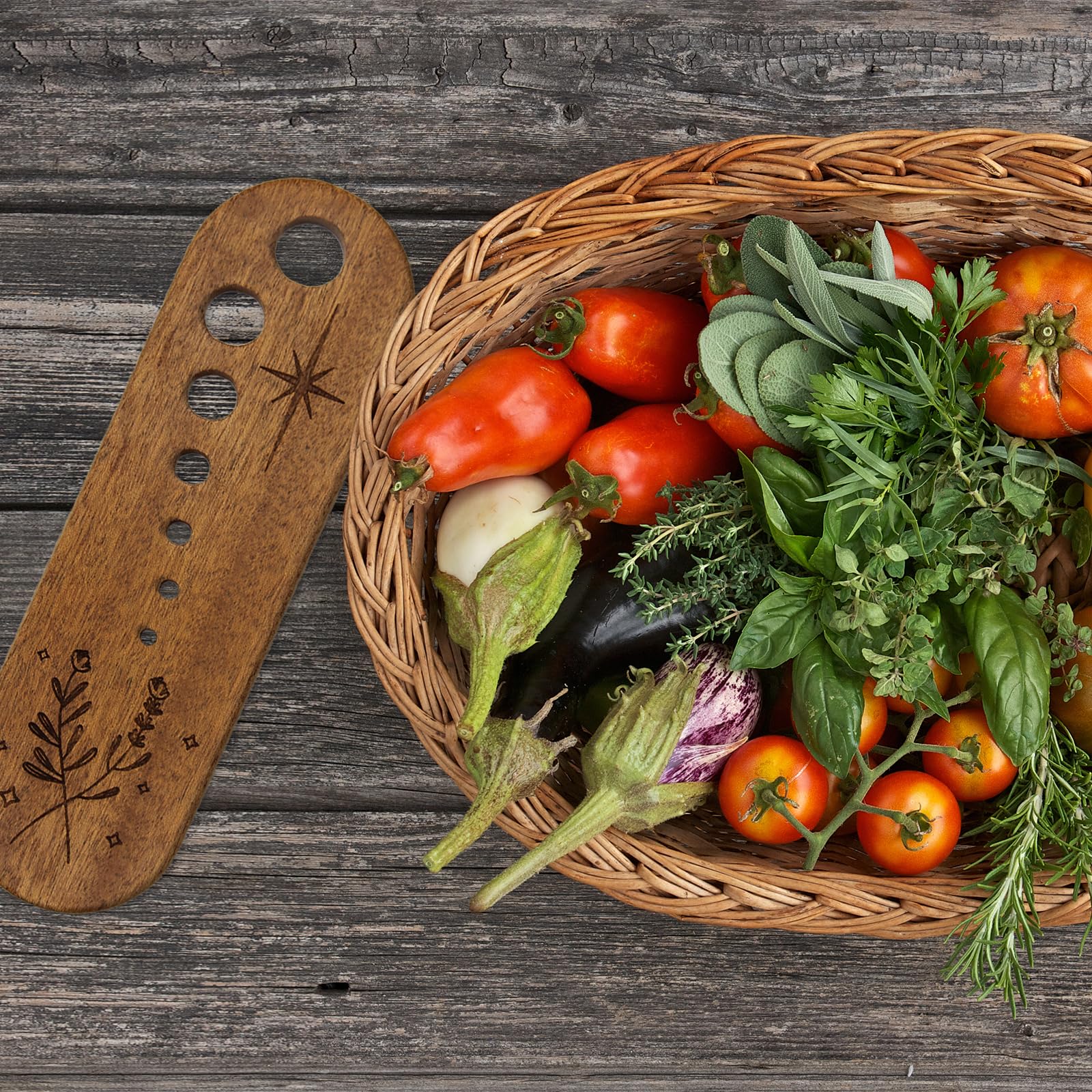 HINGTAI wooden herb stripper bowl in gift packaging.