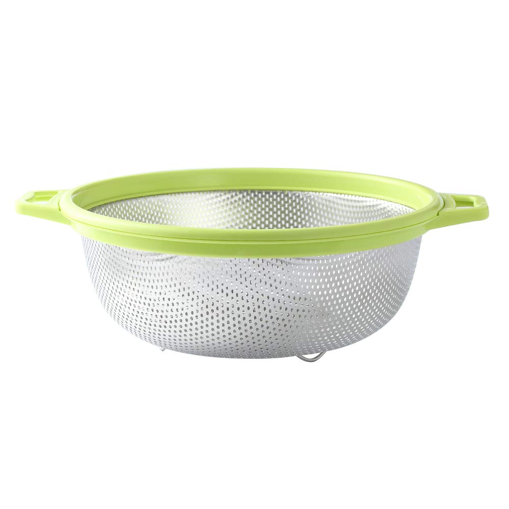 HiramWare large capacity keeps pasta greens and fruit ready.